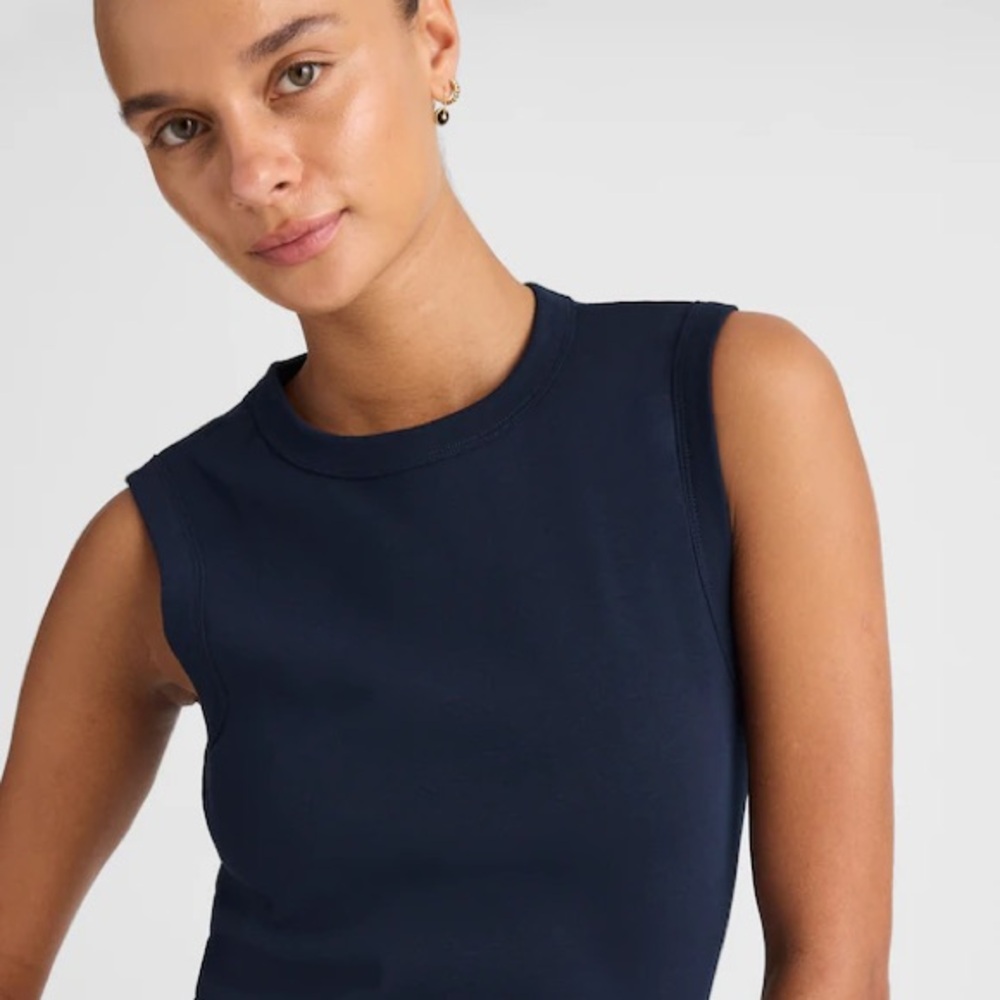 Madewell The '90s Crew Neck Tank in Compact Cotton - size small - Picture 4 of 5